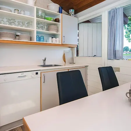 6 Person In Åbenrå